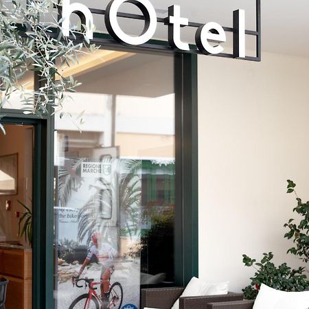 Hotel Ristorante Da Tonino Recanati Exterior foto